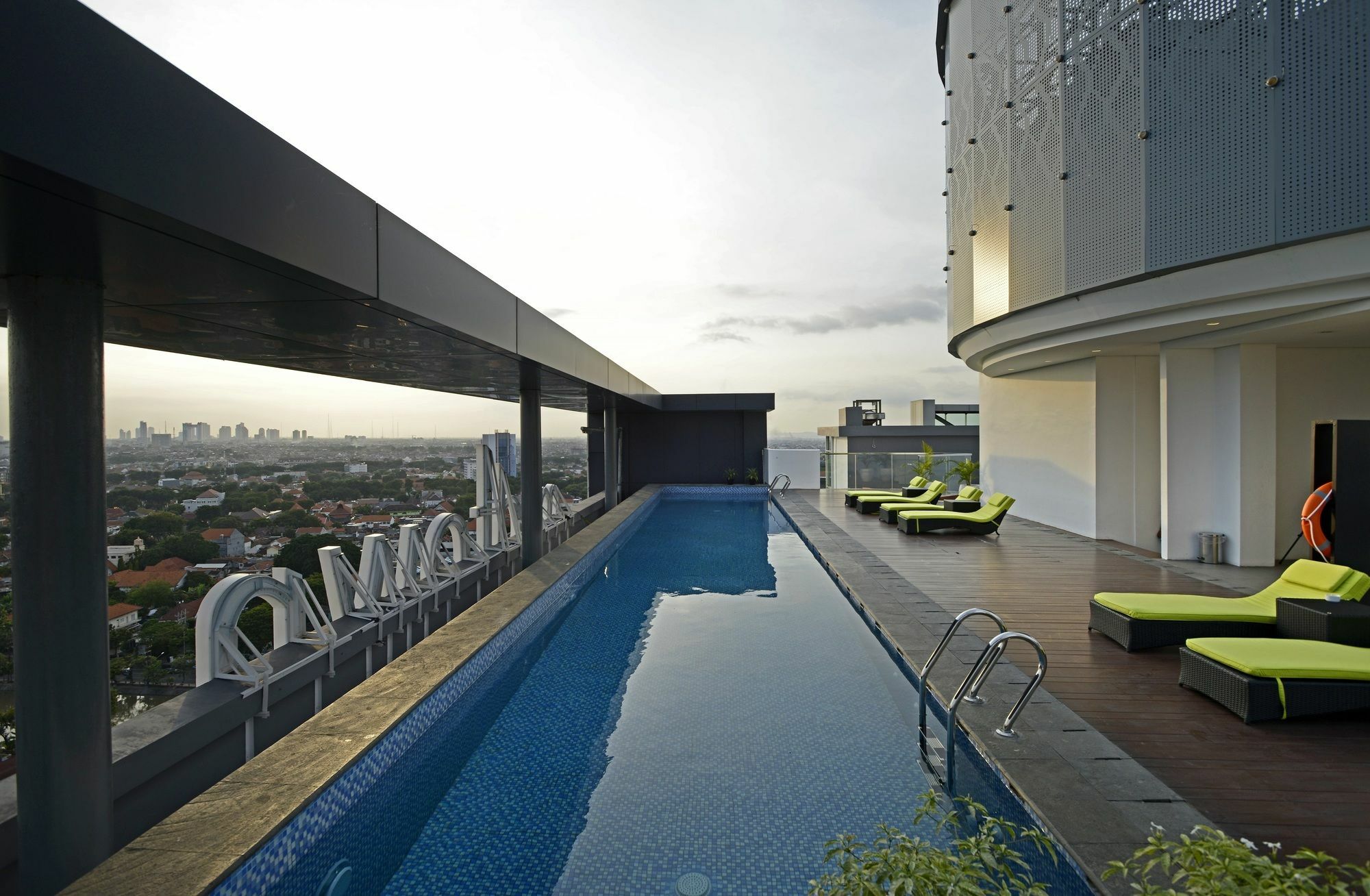 Midtown Residence Surabaya Exterior photo